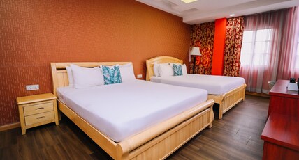 Swing & Pillows - USJ Taipan Room Type - Deluxe Family Room
