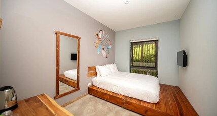 9station Hostel & Bar Phu Quoc Room Type - Deluxe Double Room With Window