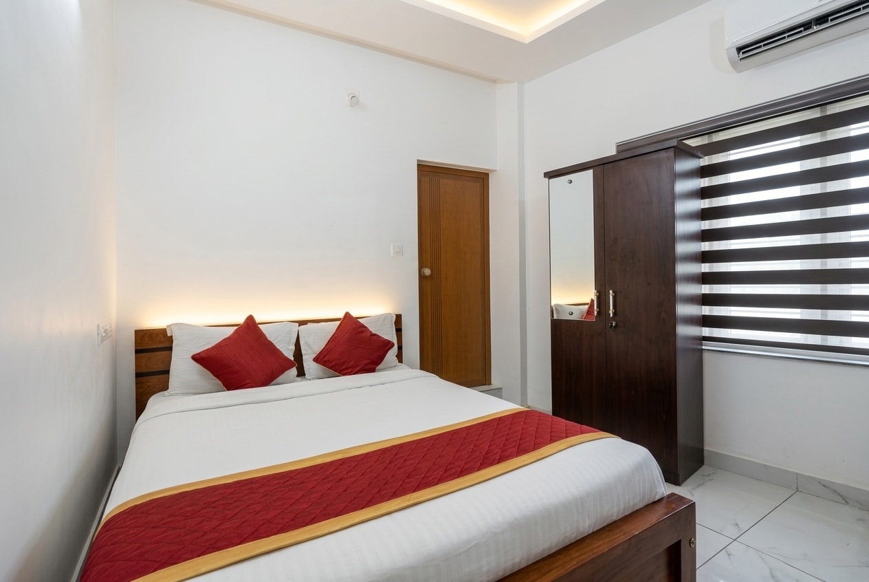 Neo Stayza Trivandrum | Near Padmanabhaswamy Temple & Trivandrum Central Railway Station - Tap to explore photos