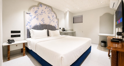 Hotel Nova Bloom Room Type - Executive Suite with 43 Inch Smart Android T.V. For YouTube Hotel Nova Bloom Room Type - Executive Suite with 43 Inch Smart Android T.V. For YouTube