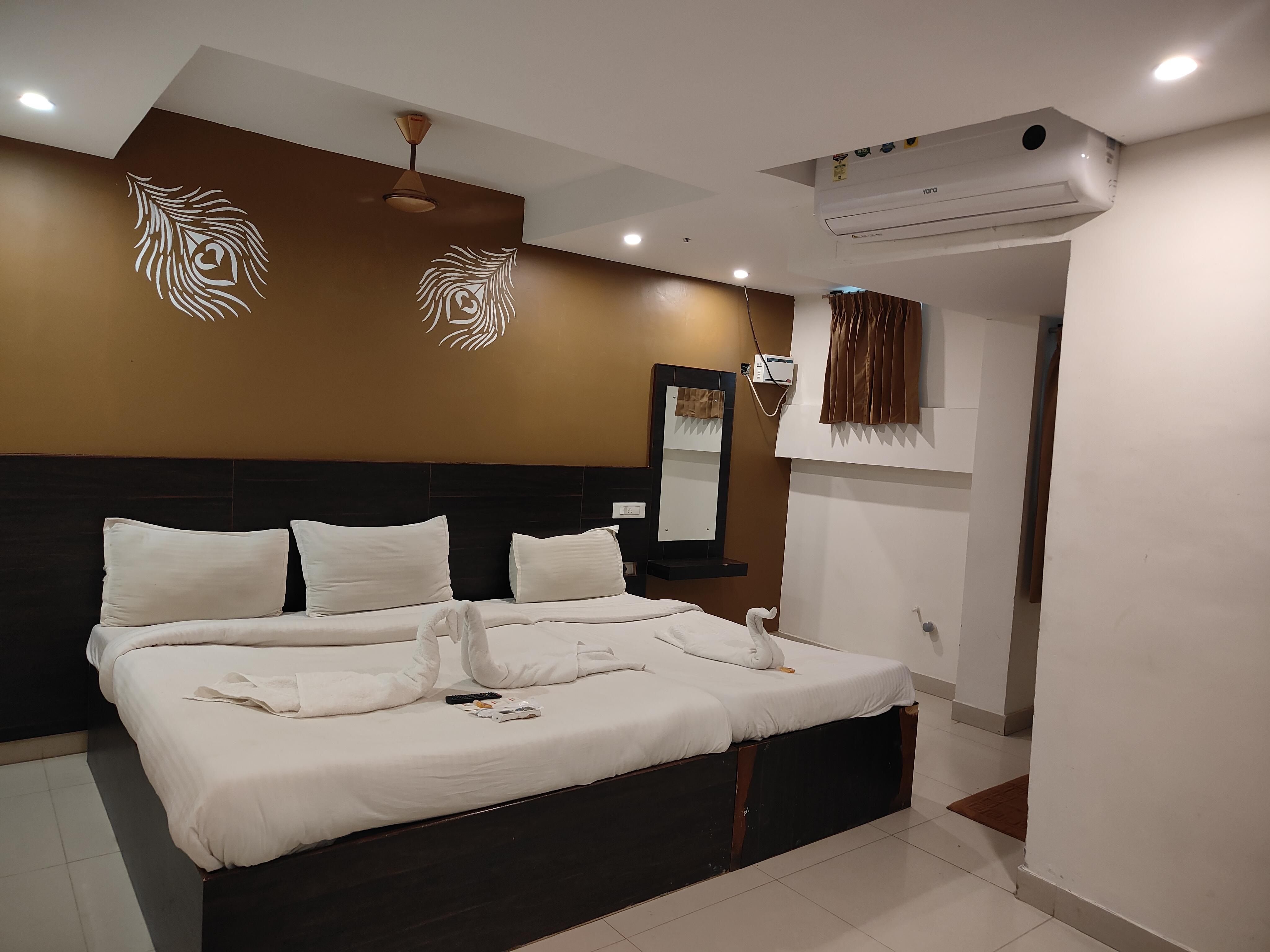 Purple Inn - Tap to explore photos