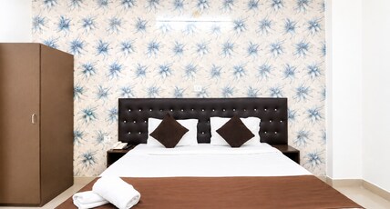 Hotel Golden Ring Room Type - Deluxe Room
