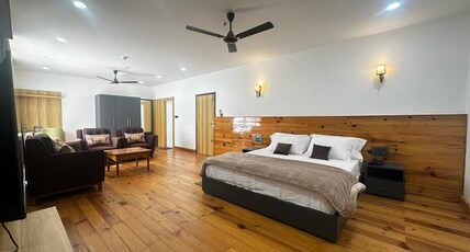 Pines Dirang Homestay Room Type - Premium Room