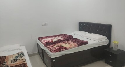 Dikshant By StayApart Room Type - Quard room