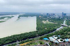 Luxury Obsidian at Supernova