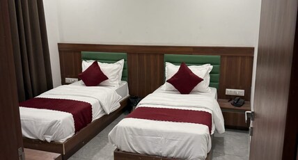 Hotel Akash Palace Room Type - Deluxe Room