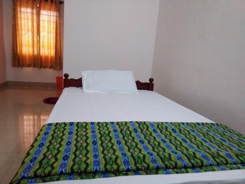 SPOT ON Sana Tourist Home - Tap to explore photos