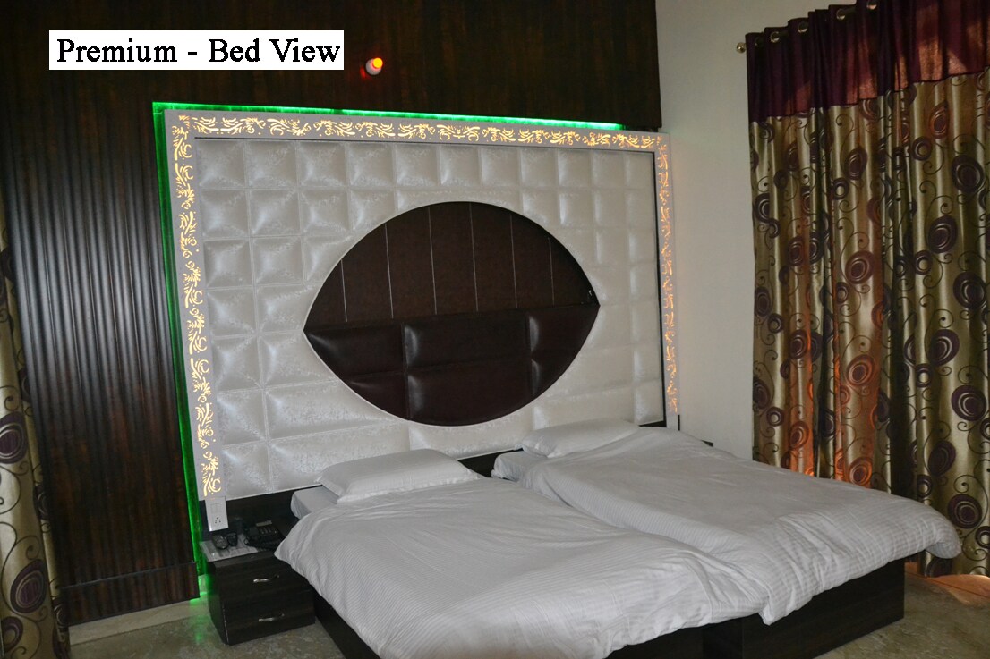 Mittal Guest House - Tap to explore photos