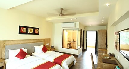 Country Roads Room Type - Club Room - Lawn View Twin Bed
