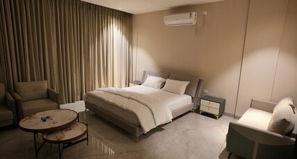 Maaya Luxe Suites Room Type - Club Room