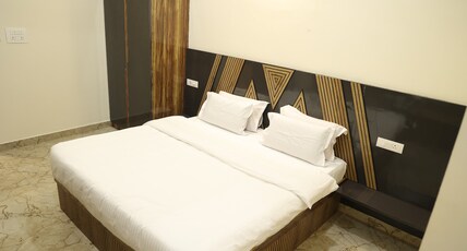 Hotel Aaryan Comforts Room Type - Standard Room