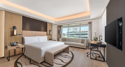 Conrad Manila Room Type - PREMIER ONE BEDROOM SUITE