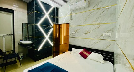 HOTEL MARK Room Type - Double Deluxe