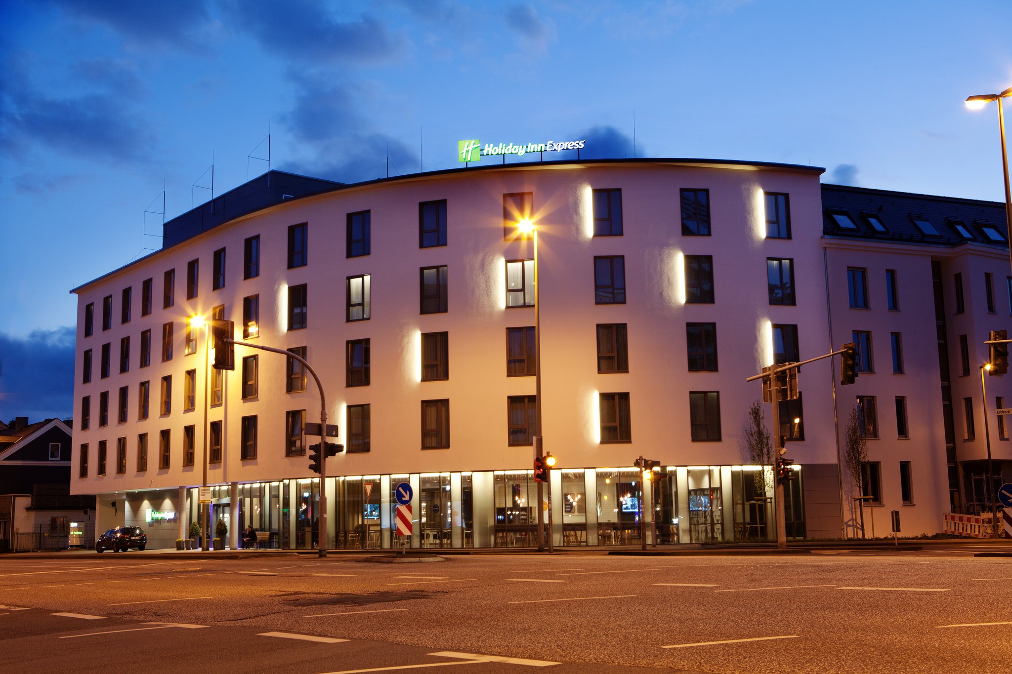 Holiday Inn Express - Siegen - Tap to explore photos