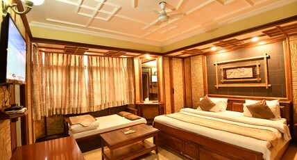Hotel Channi Raja at Mall Road Room Type - Deluxe Room (Non-Lake Facing)