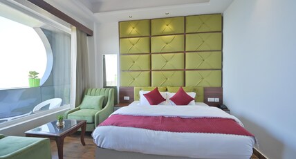 SSR Resort Room Type - Luxury Room with Forest View