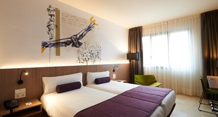 Mercure Barcelona Condor Room Type - Standard Room with 3 single beds Mercure Barcelona Condor Room Type - Standard Room with 3 single beds