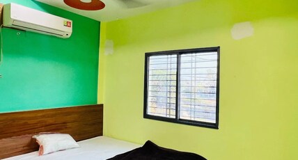 Kanishka Stay Room Type - Deluxe Room 3