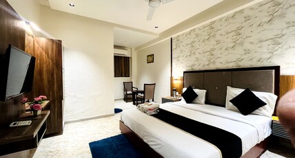 Hotel Shrimad Ahmedabad Room Type - Super Deluxe AC Rooms