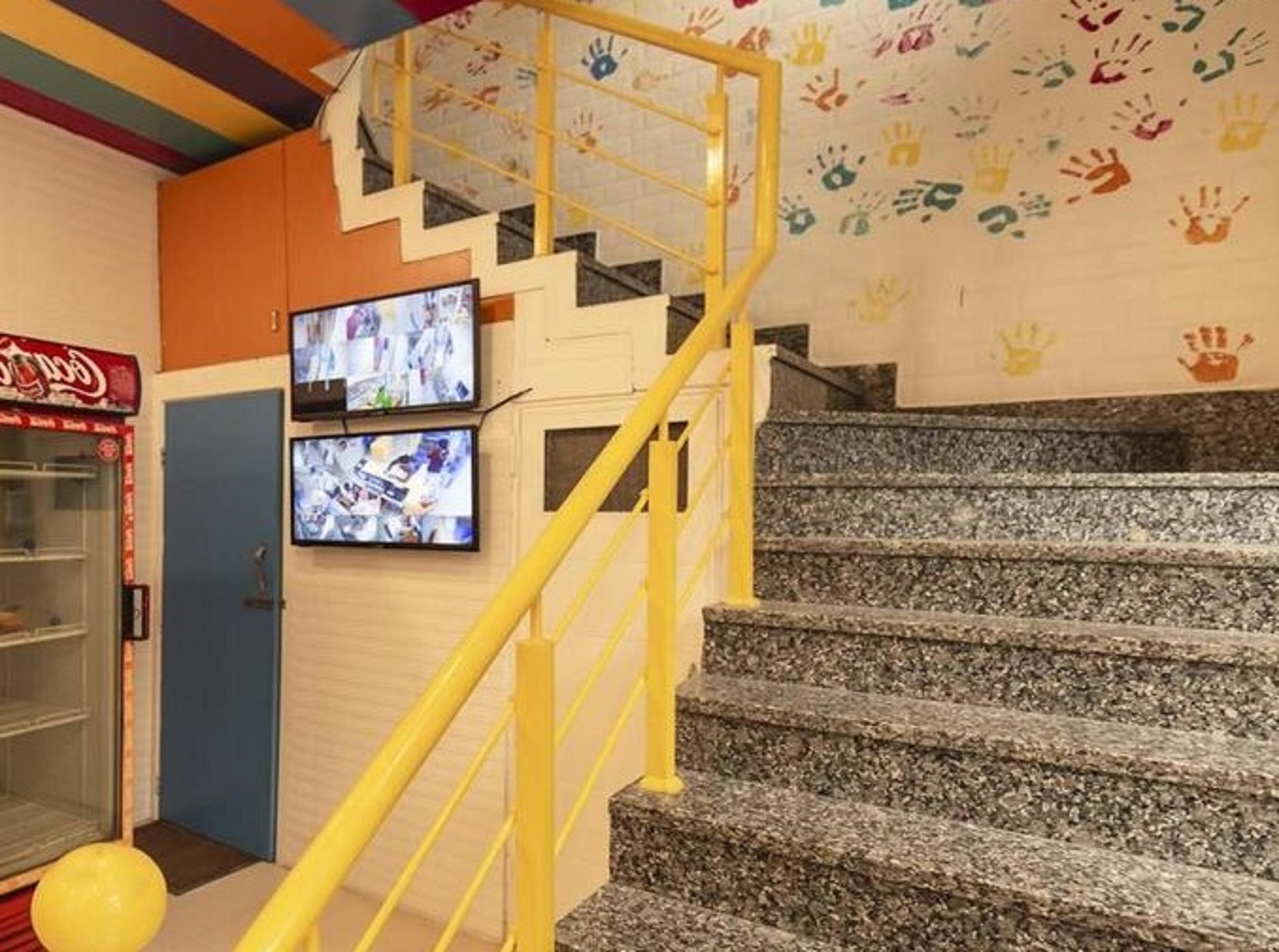 Madpackers Amritsar Rooms|Dorms - Tap to explore photos