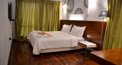 ARYASREE HOMESTAY Room Type - 6 bedroom's