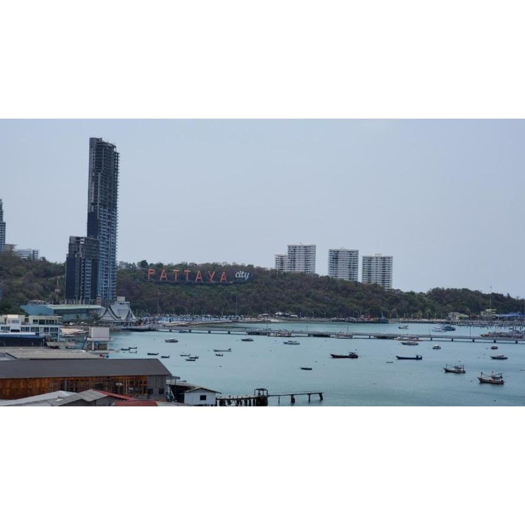 Grand Hotel Pattaya - Tap to explore photos
