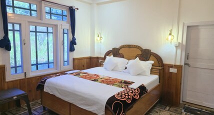 Her Meraki Room Type - GOLDEN HOUR ROOM