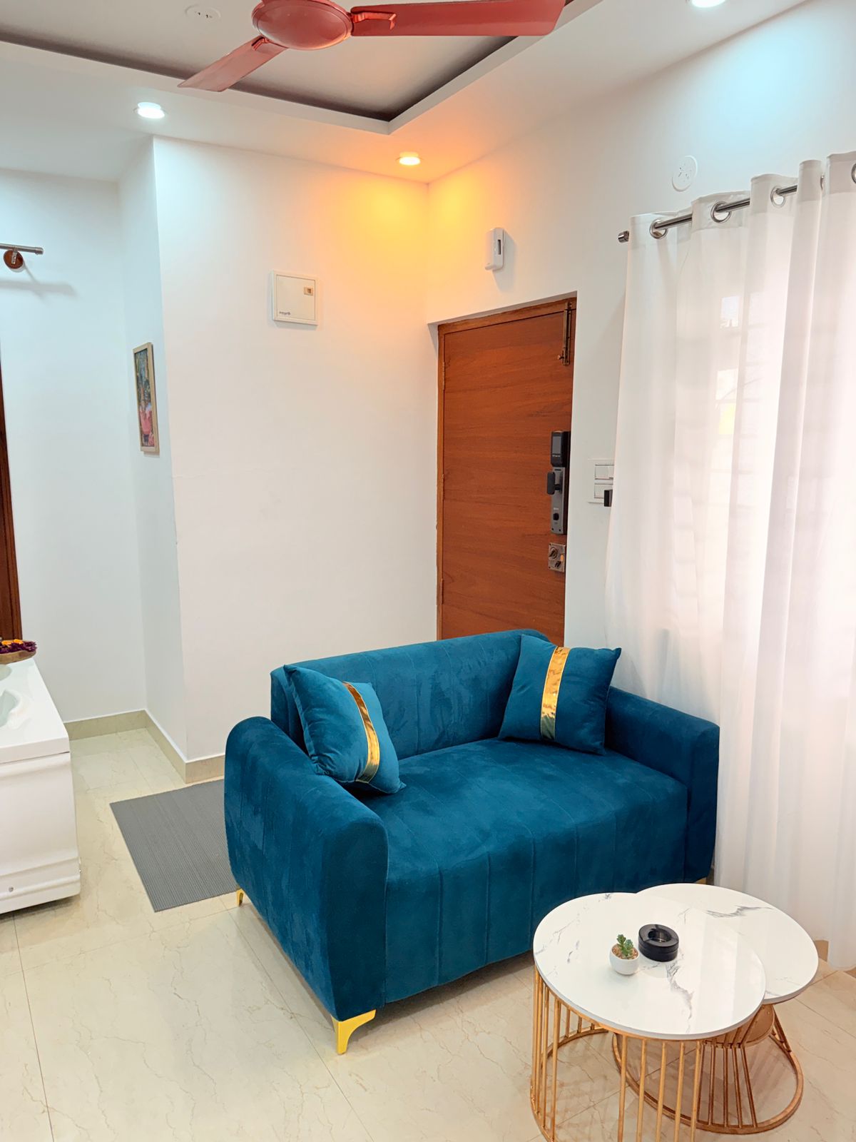 1BHK Balcony lift Nr HSR Flyover bus stop - Tap to explore photos