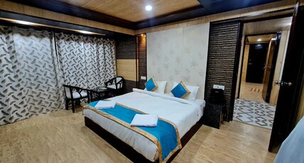 Hotel D Indian Kargil Room Type - Luxury Room