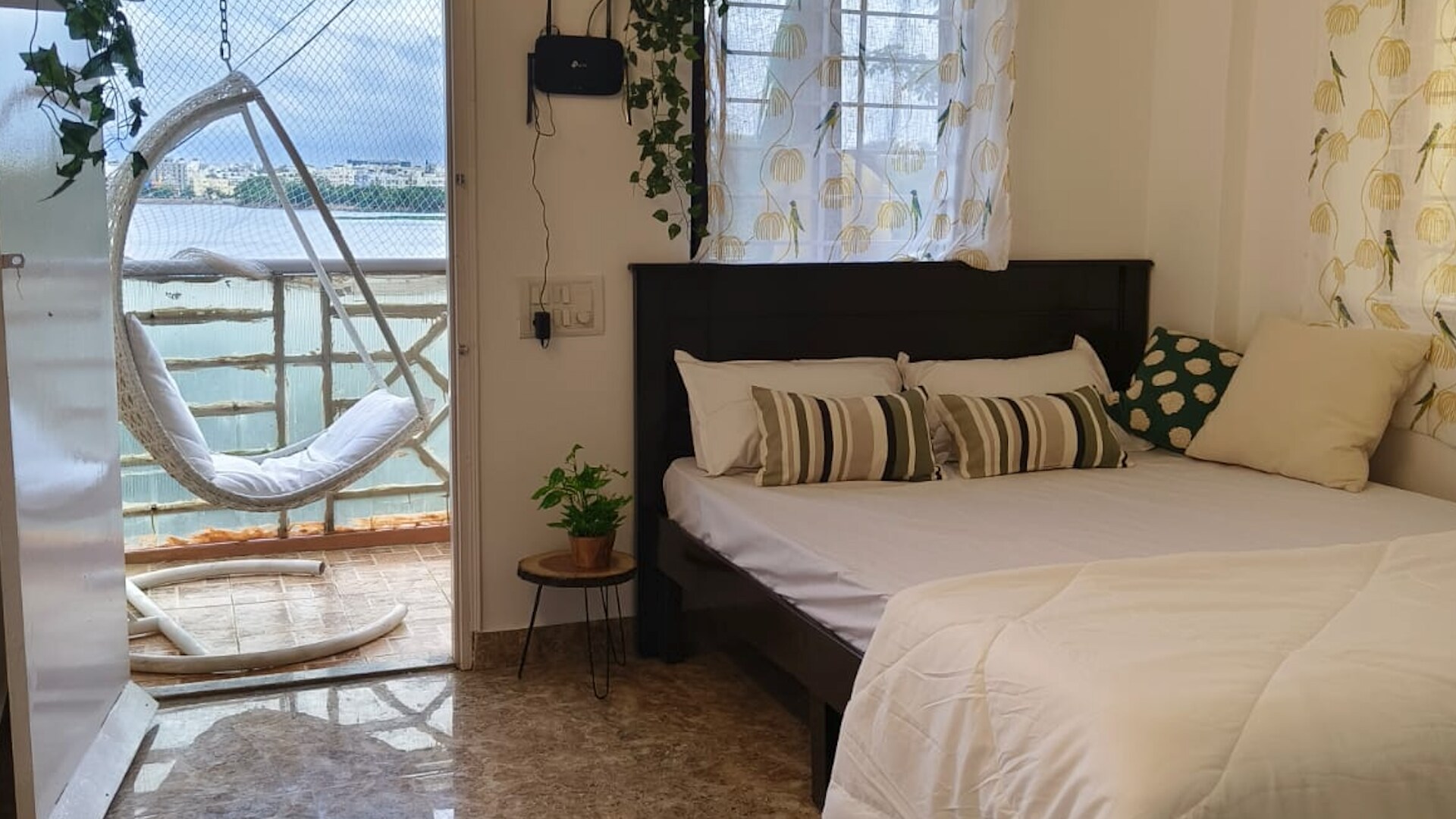 Urban Rose - Luxurious Lakefront AC 3 BHK - Tap to explore photos