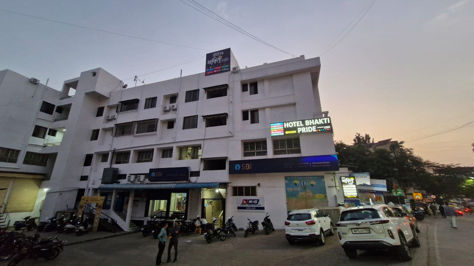 Hotel Bhakti Prides - Tap to explore photos