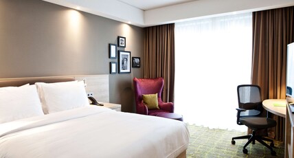 Hampton by Hilton Dortmund Phoenix See Room Type - QUEEN ROOM NS WITH VIEW