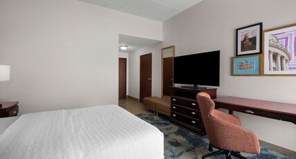 Hampton Inn Winfield Room Type - 1 QN MOB HEAR ACC TUB NS