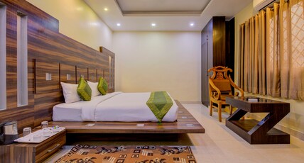 Treebo Archie Regency Room Type - Deluxe room