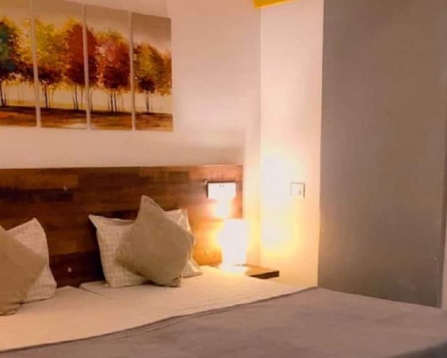 Studio 4 Serviced Studio Aptt.Near Airport: Vasant Kunj - Tap to explore photos