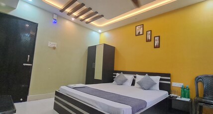 Bibhuti Inn Room Type - Non A.C-1 King Bed (6ftx7ft) room