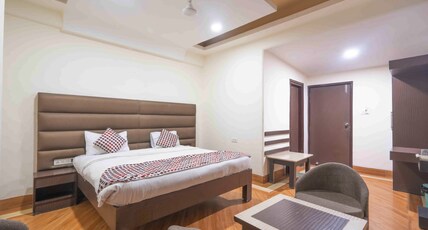 Hotel Jeet Residency Room Type - AC Deluxe Room