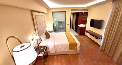 KAY-EM SPECTRA HOTEL (CHENNAI) Room Type - Premium Room