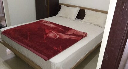 Hotel Radhika Palace Room Type - Deluxe Non AC Room