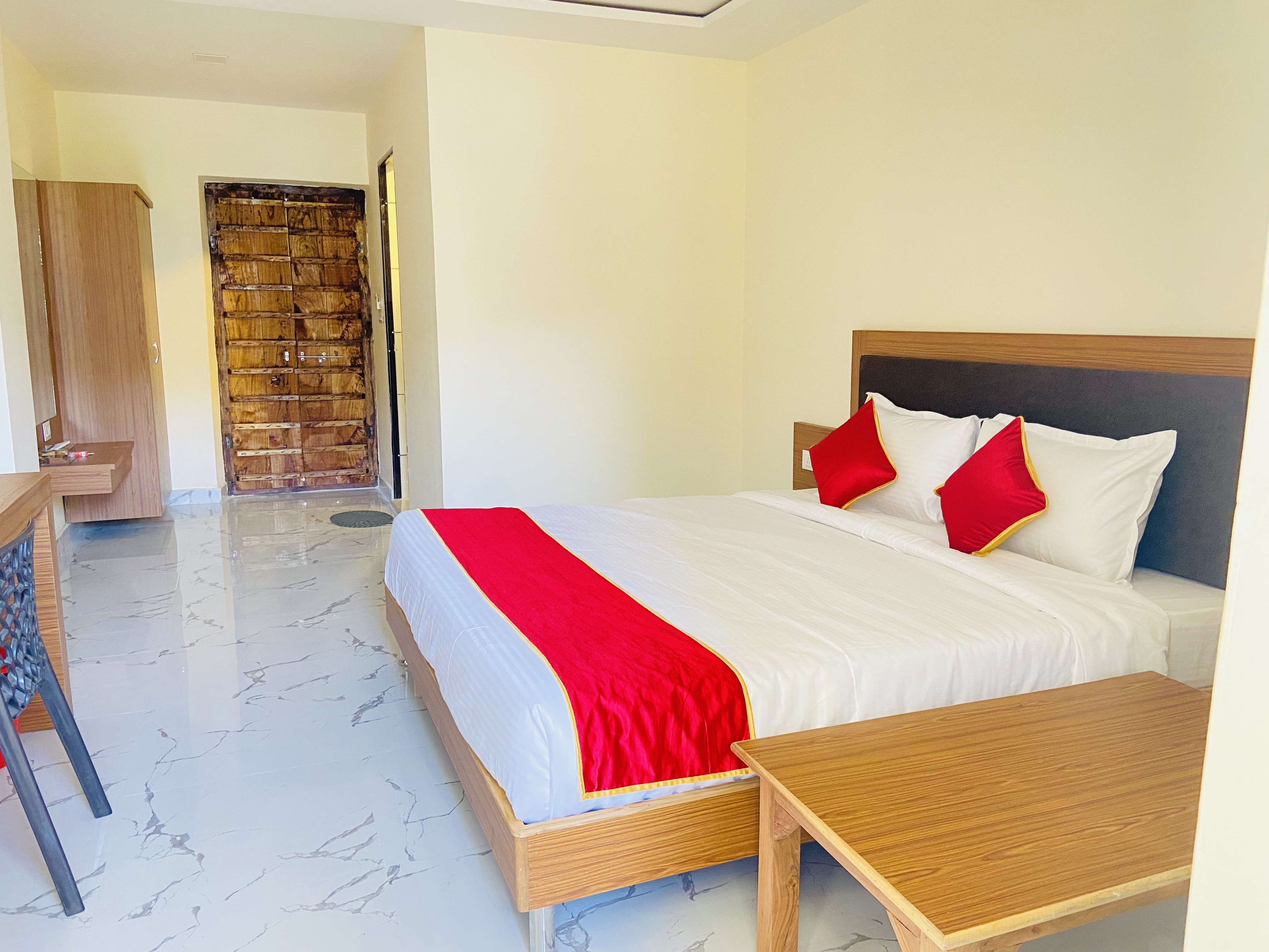Pushkar Retreat Resort - Tap to explore photos