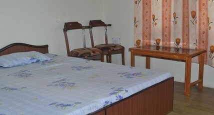 Gaurav Resort Room Type - Deluxe Room 2 Beds