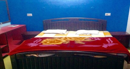 Shri Ram Hotel Room Type - standard