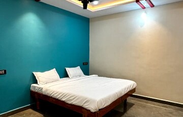 GARDEN PARADISE HOME STAY. Room Type - Double Room Non - AC 