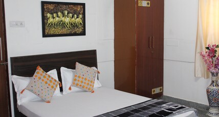 FriendlyStay Elite Room Type - Elite Room 4 ( With Kitchen )