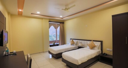 Hotel Golden Heritance Room Type - Deluxe Room