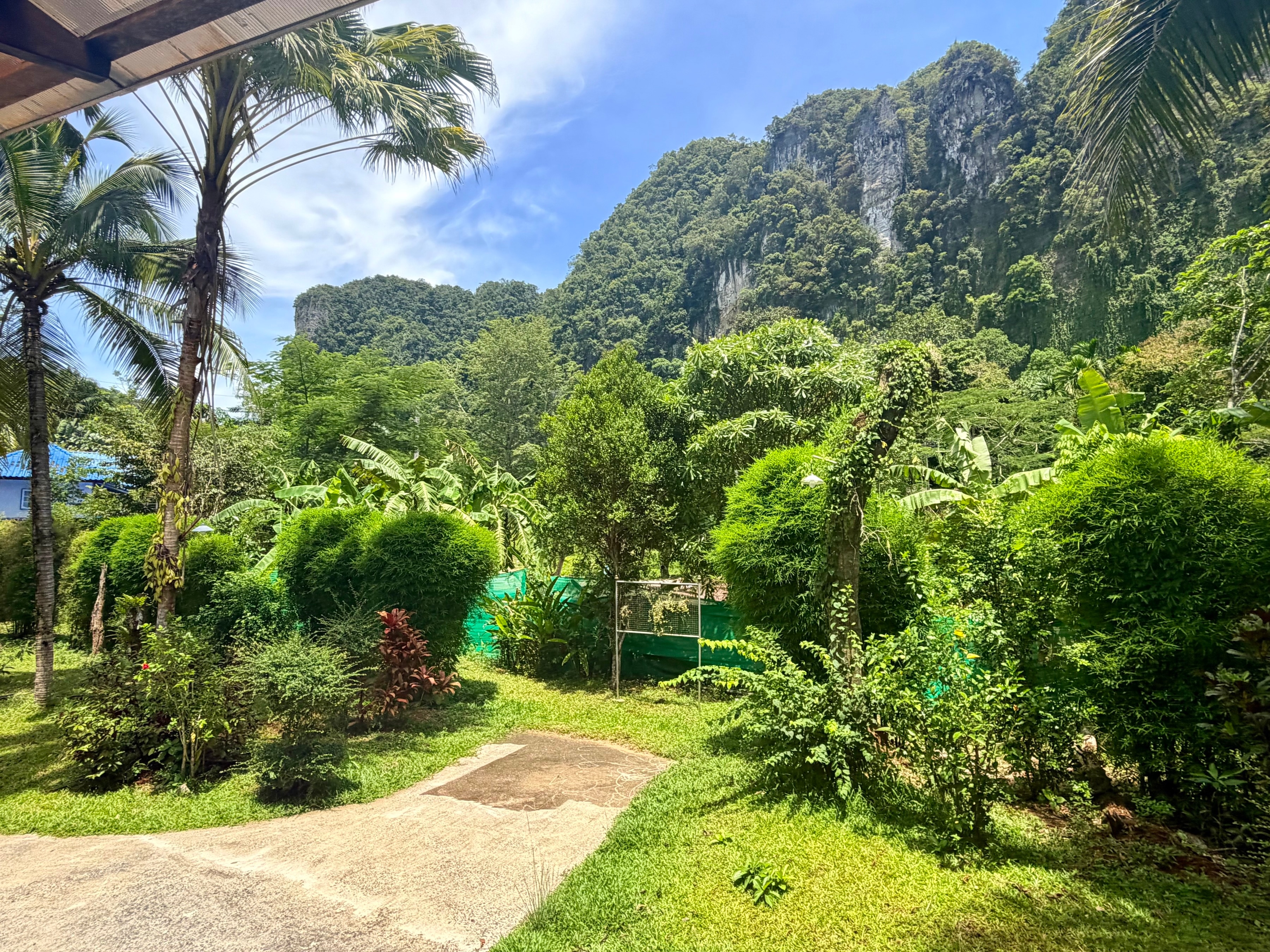 Aonang Phu Petra Resort - Tap to explore photos