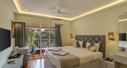 La Baga Beach Hotel Room Type - Deluxe Room with Balcony