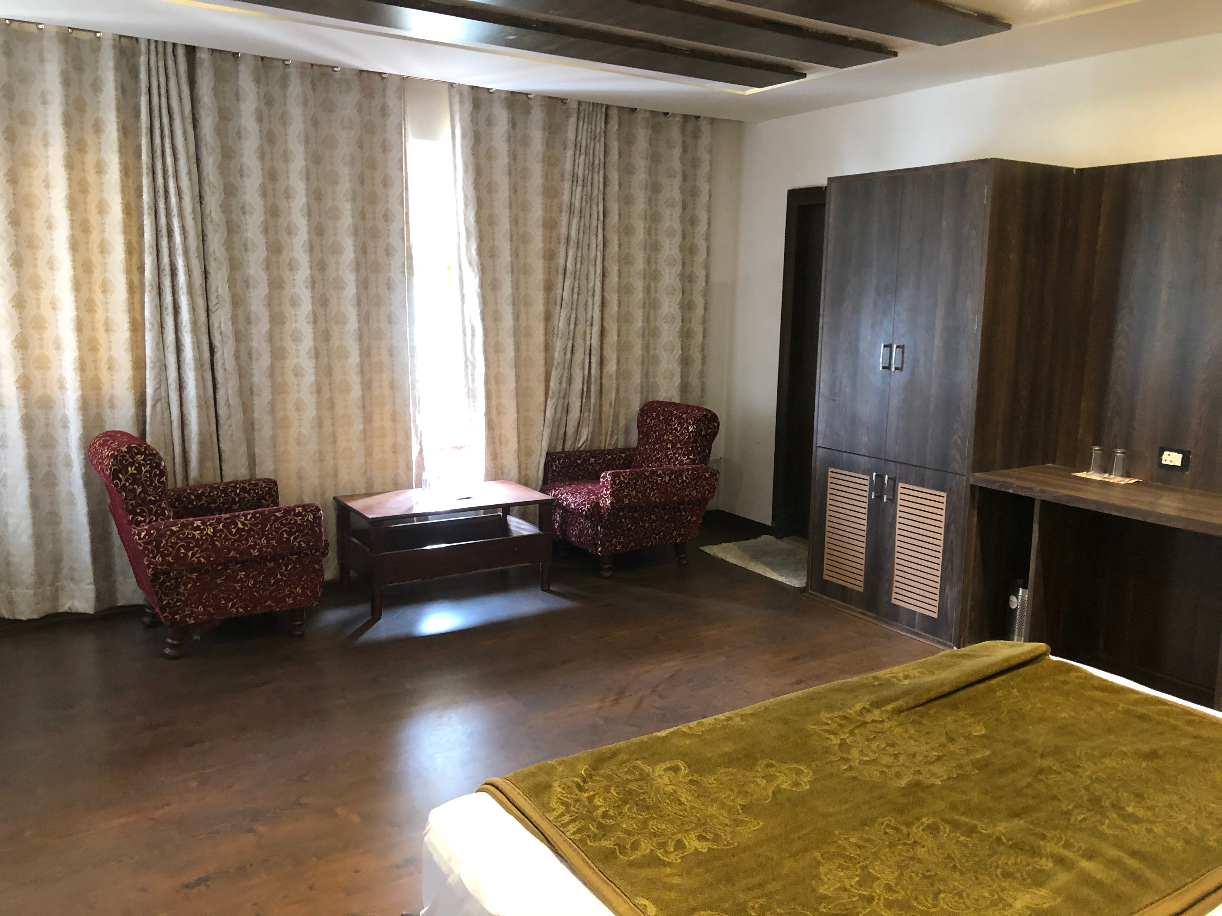 Hotel Rani Palace - Tap to explore photos