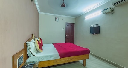 CENTRAL RESIDENCY Room Type - Deluxe Non Ac Room CENTRAL RESIDENCY Room Type - Deluxe Non Ac Room