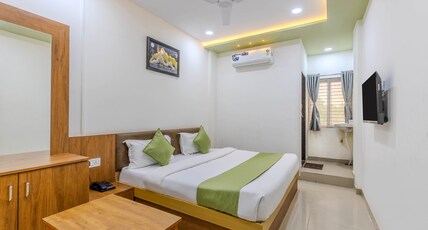 Hotel Radhe Room Type - Deluxe Room
